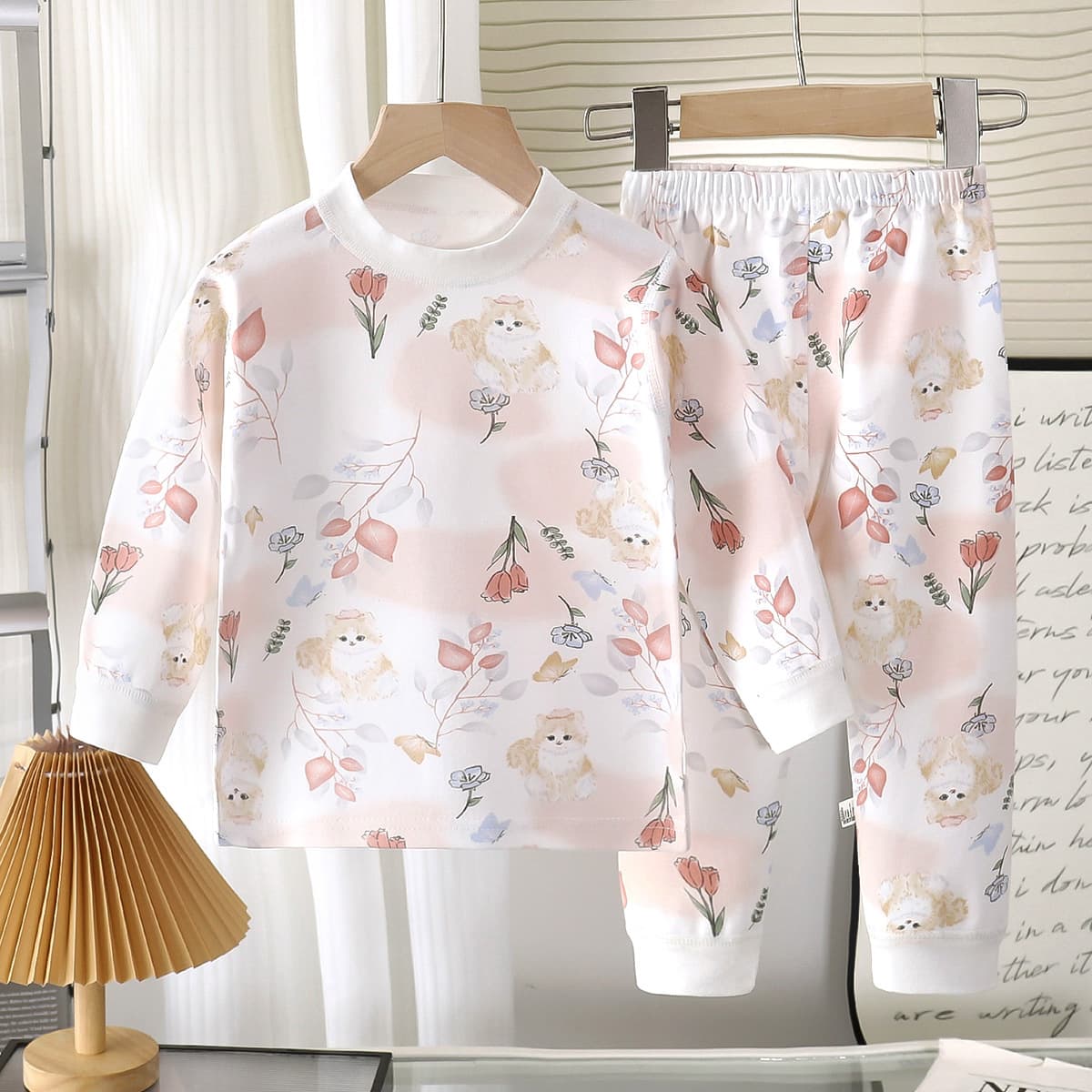 Children's Pure Cotton Underwear Set with White Floral Print, Autumn Top and Pants, Cat and Flower Design, Home Wear and Pajamas Two-Piece Set