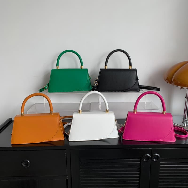 Elegant Textured Small Bag for Women 2024 New Arrival Trendy Solid Color Crossbody Bag Fashionable Handheld Square Bag