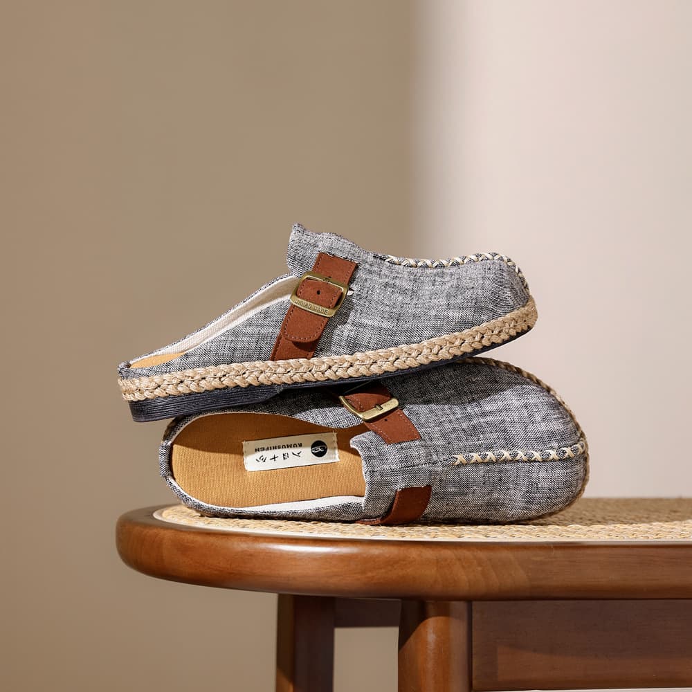 Eye-Catching Rt01 Closed-Toe Handcrafted Fabric Shoes with Mid-Stitching, 2026 Spring Vintage Style Leather Buckle Women's Slippers