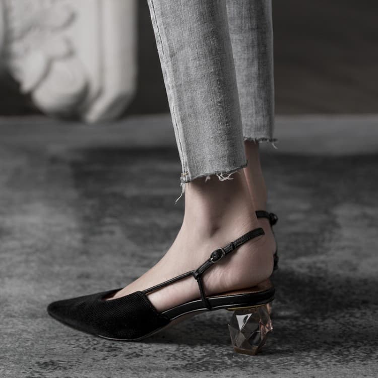 2023 Summer New Retro Closed-Toe Sandals for Women, Mid Heel, Crystal Clear Heel, Open Back, Black