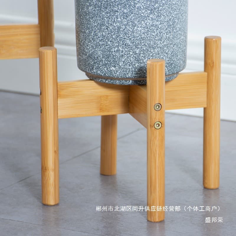 Factory direct sales of bottled water racks, wine jar racks, fish tank and bonsai craft bases, round solid wood aquarium shelves.