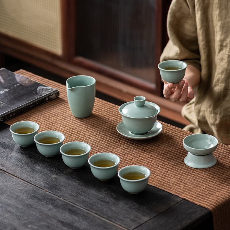 Ceramic Kung Fu Tea Set Ru Kiln Set Home Use Whole Set Crackle Business Gift Custom Logo White Porcelain Vintage Tea Set