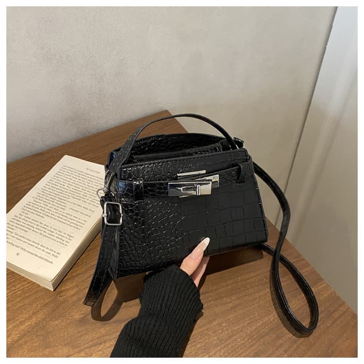 Fashionable and Elegant Small Bag for Women 2026 New Style Versatile Crossbody Bag Trendy Handheld Lock Buckle Bag Mini Tote