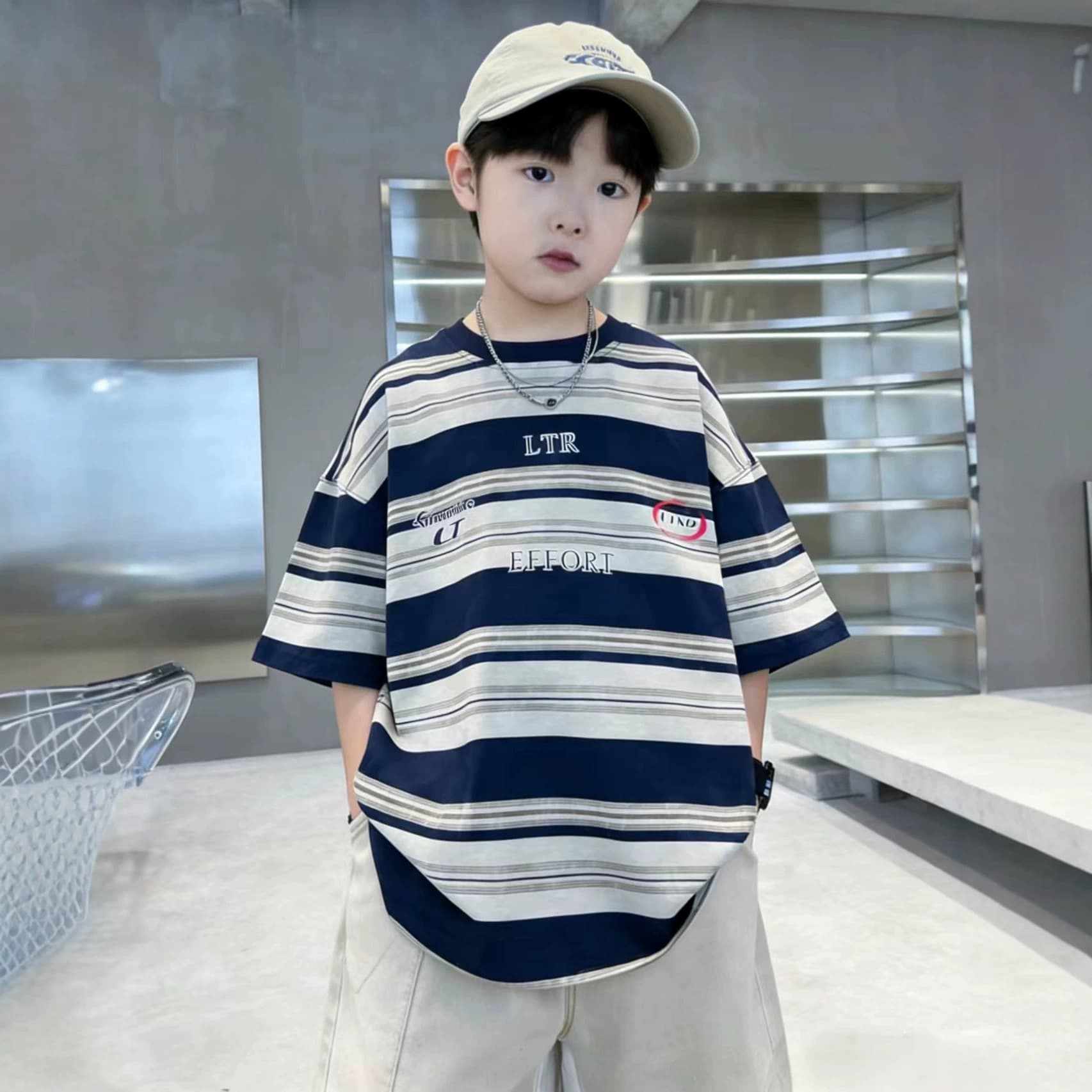 Boys' summer short-sleeved children's clothing children's new summer loose tops handsome boys' t-shirts with trendy prints for big children
