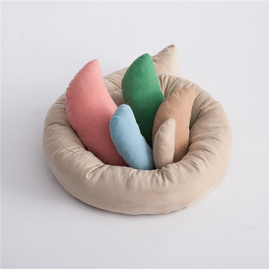 Children Photography Prop Pillow, Newborn 1-Month Styling Pillow, Baby Photo Assist Accessory, Multicolor Crescent Pillow