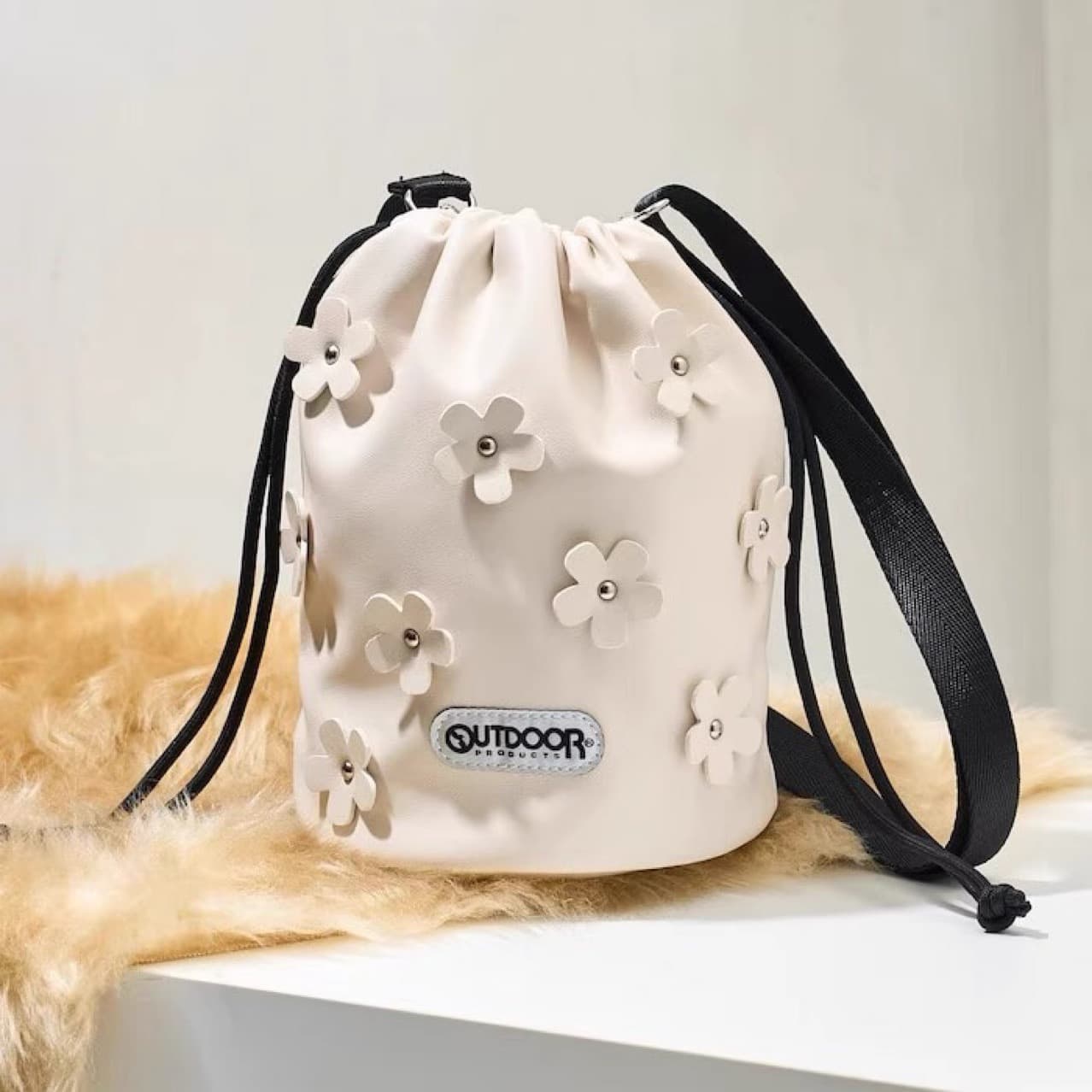 Preorder Japanese Style Bucket Bag Leather Drawstring Handbag Shoulder Crossbody Bag Commute Mobile Phone Bag Soft Nylon Lining