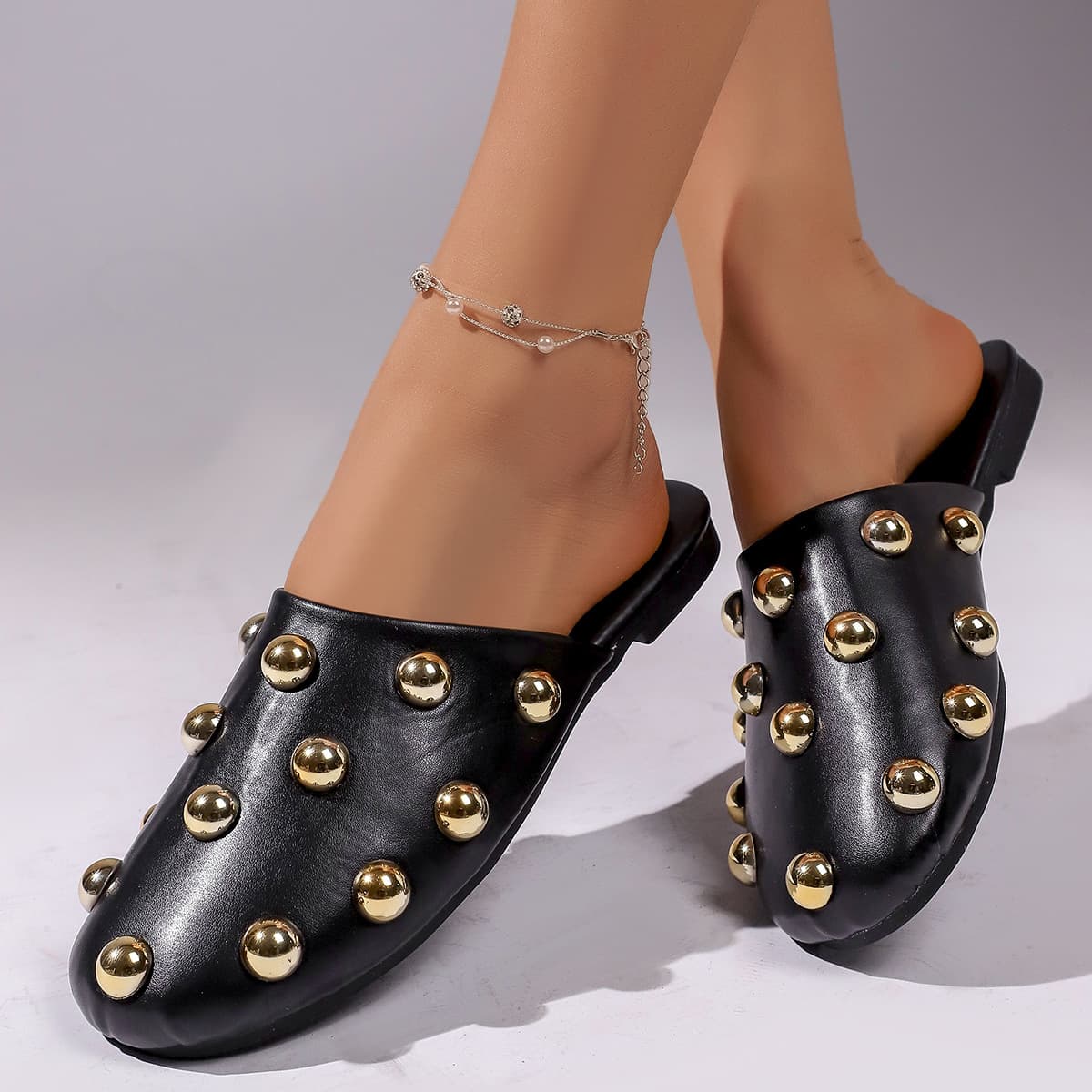 2026 Summer New Metal Rivet Sandals, Soft Sole Comfortable Mule Slides, Casual Open-Toe Half Slippers for Outdoor Wear