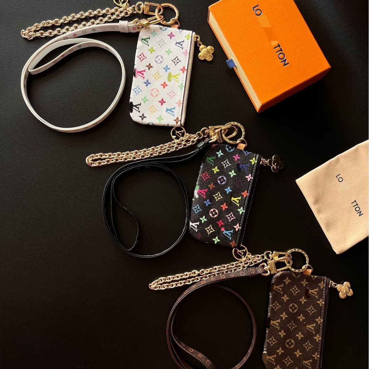 Lujia 26 New Model Small Wallet Earphone Lipstick Coin Purse Zipper Long Leather Strap Doll Black and White Tri-Color Key Bag