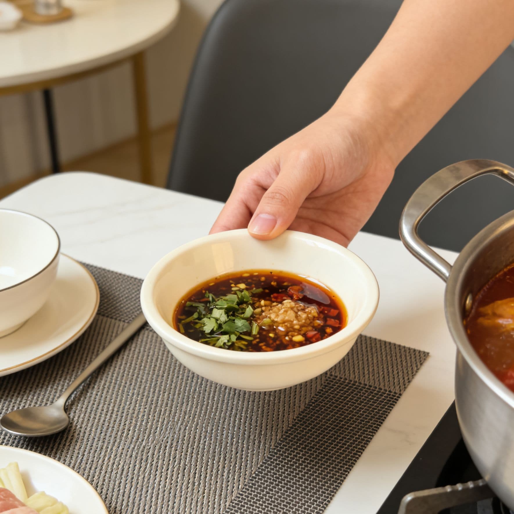 Large Diameter Ceramic Dipping Sauce Bowl, Water Dipping Bowl, Home Use Rice Bowl, Hot Pot Oil Dish, Sauce Bowl, Small Dish, Sauce Bowl