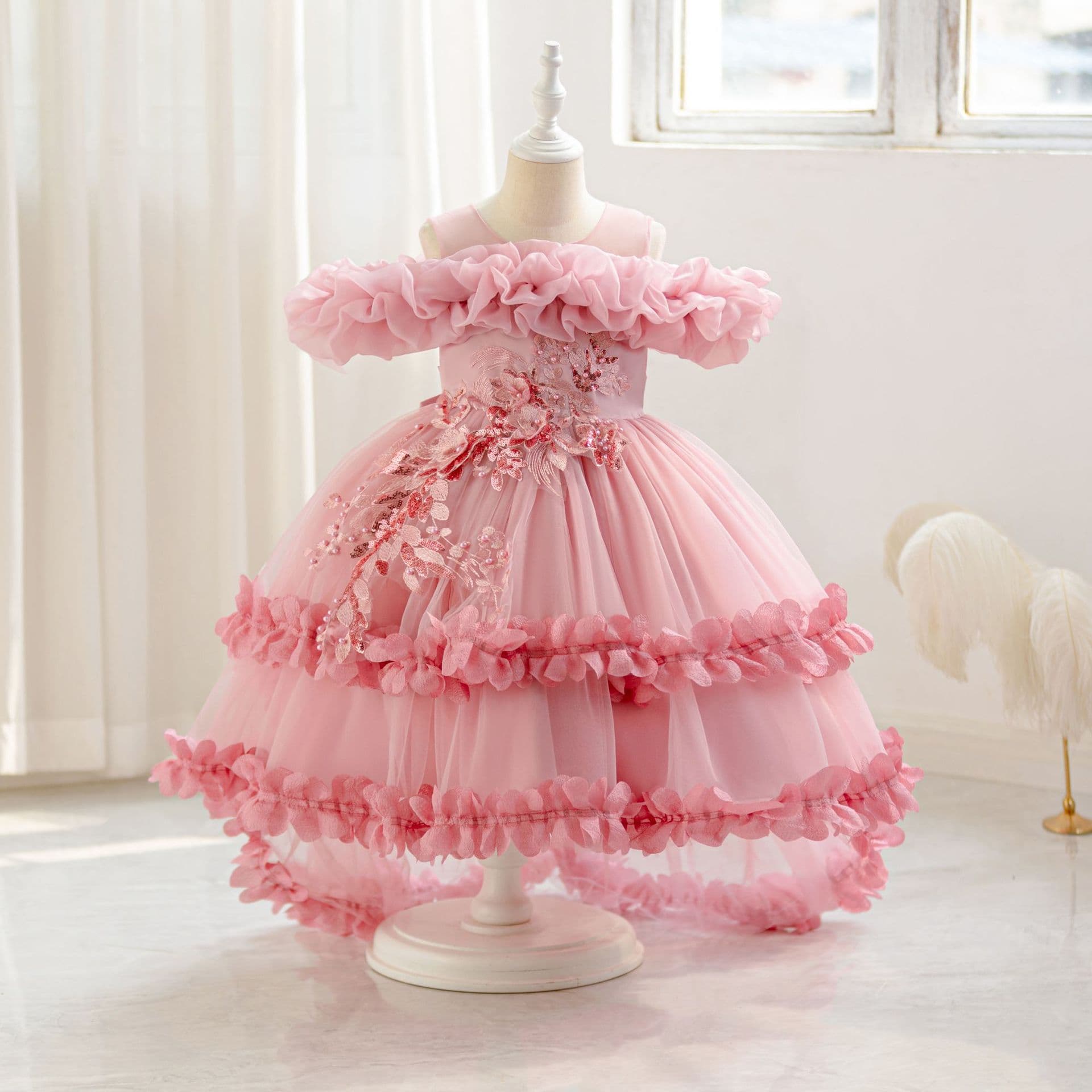 New Children's One-Shoulder Princess Dress for Birthday Party, Solid Color Wedding Outfit, First Birthday Festival Dress with 3D Flowers