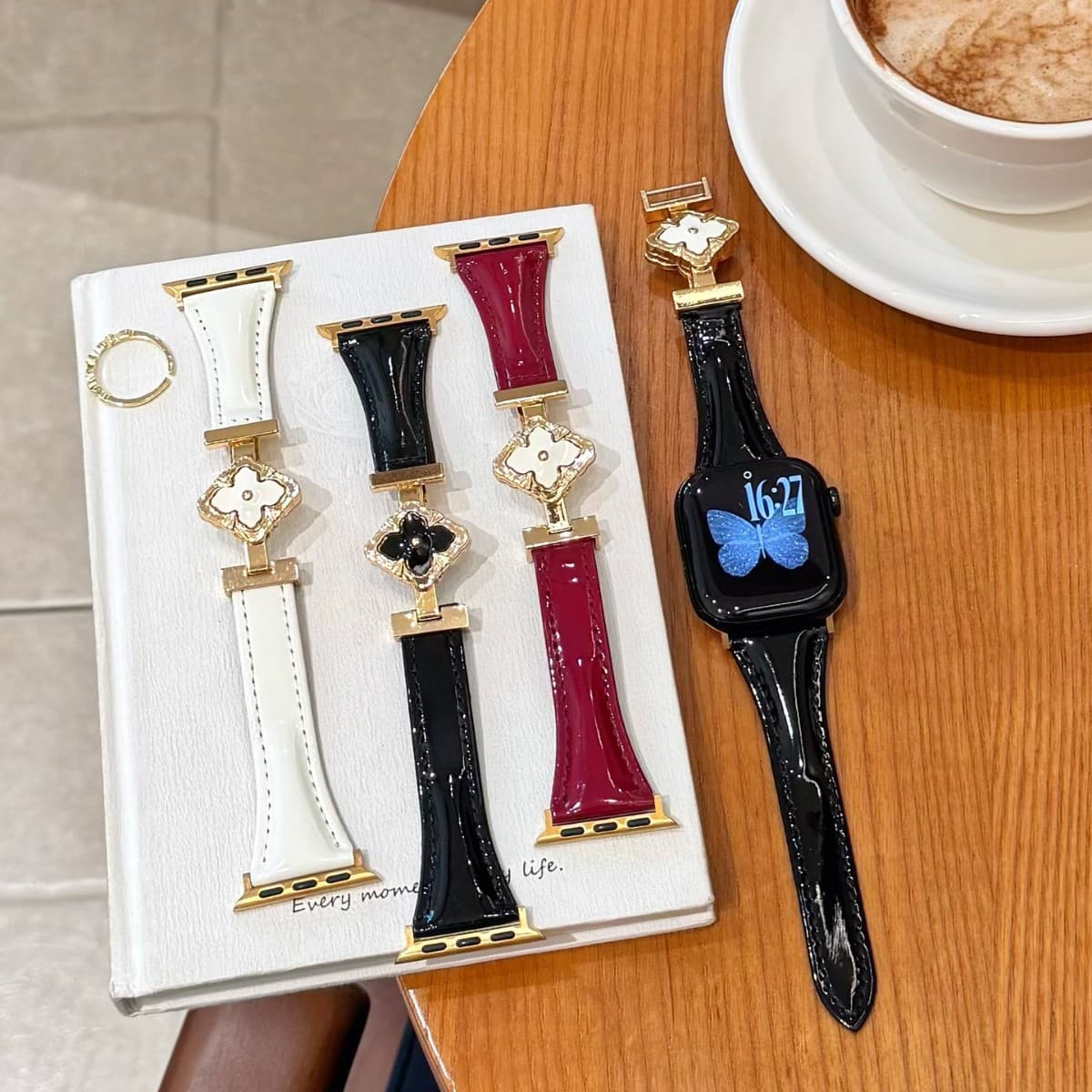 Bratsch magnetic clasp is suitable for applewatches10 apple watch strap 11/10/9/8/7/6/5/4/3