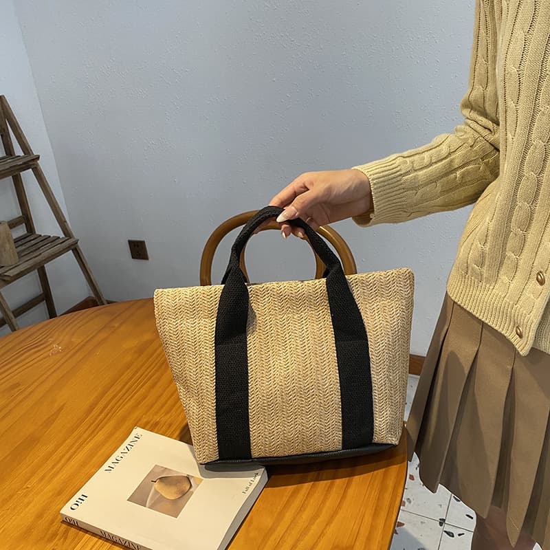 High-End Fashion Straw Bag for Women 2025 New Large-Capacity Fresh Niche Simple Versatile Commuter Handbag