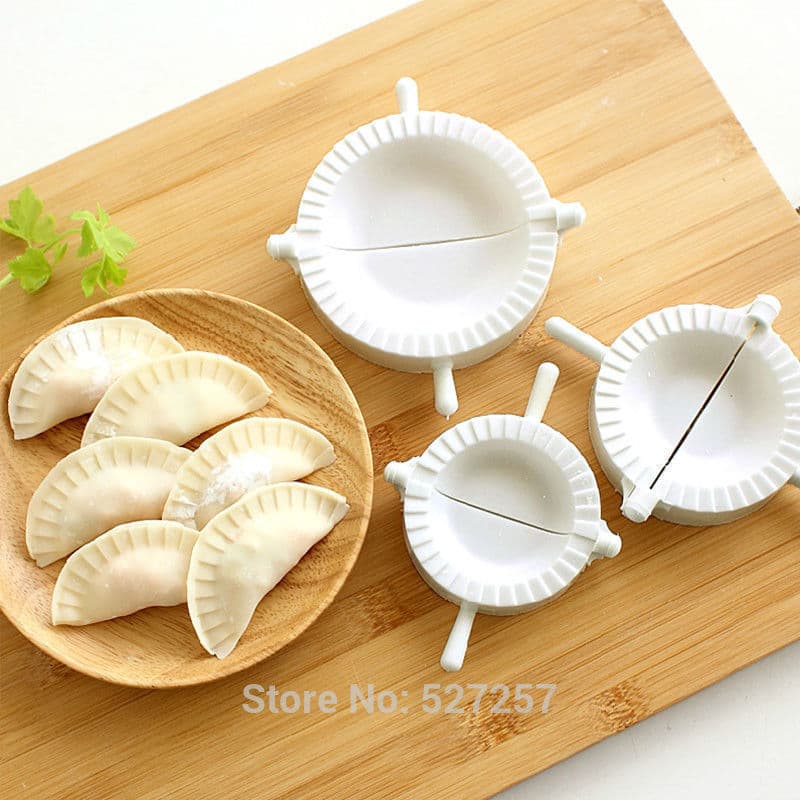 Cross-border kitchen gadgets, large, medium and small, three-piece dumpling making device, dumpling mold, manual pinching dumpling clip artifact