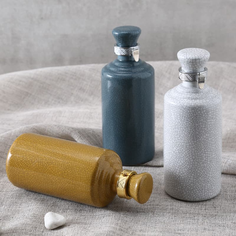 Home-use ceramic liquor bottles with marble pattern, sealed empty containers for infusions.