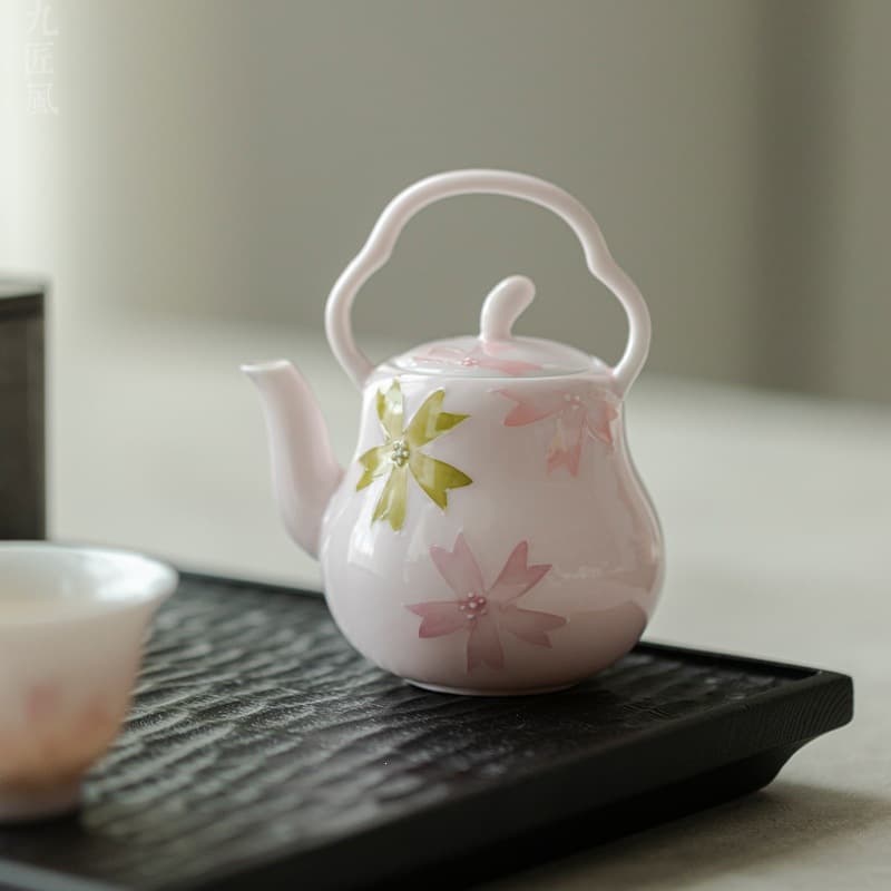 Hand-painted cherry blossom teapot Arita ware underglaze color single handle pot household high-end Kung Fu tea set ceramic tea infuser