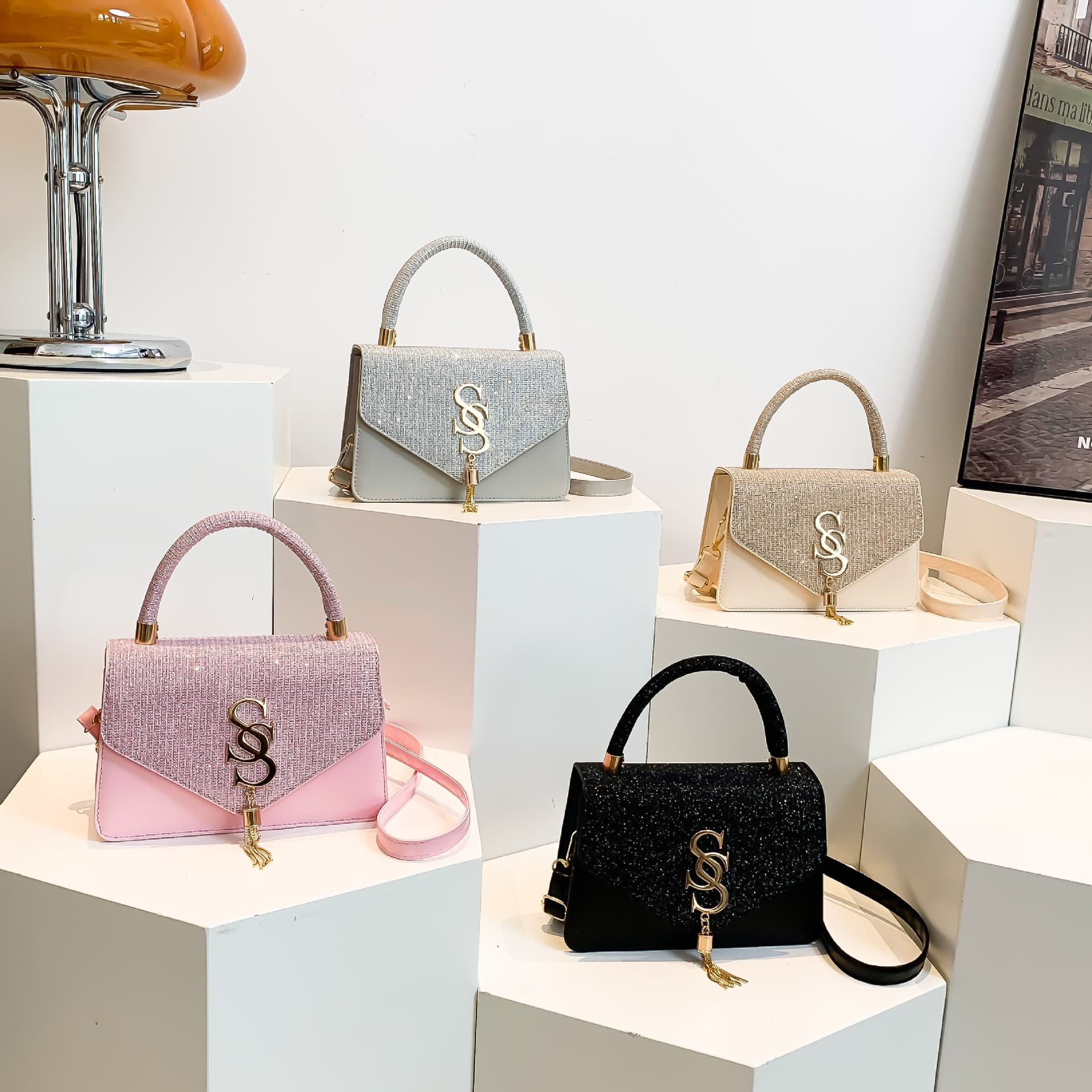 2025 Summer New Small Square Bag for Women, Fashionable Letter Print, Simple and Versatile Handbag, Shoulder and Crossbody Bag