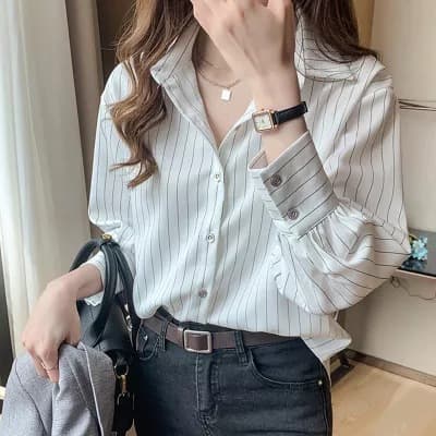 2026 Spring Women's Vintage White Striped Blouse with Design Sense, Light Mature Layering Shirt