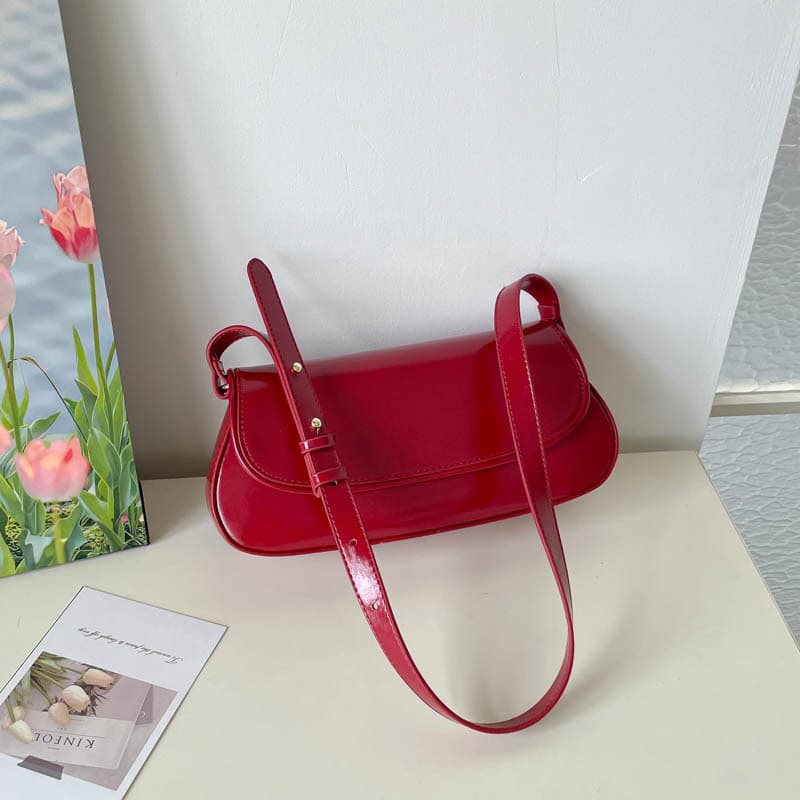 French Retro Glossy Baguette Bag 2026 New Style Adjustable Shoulder Strap Work Clothing Large Capacity Casual Shoulder Armpit Bag