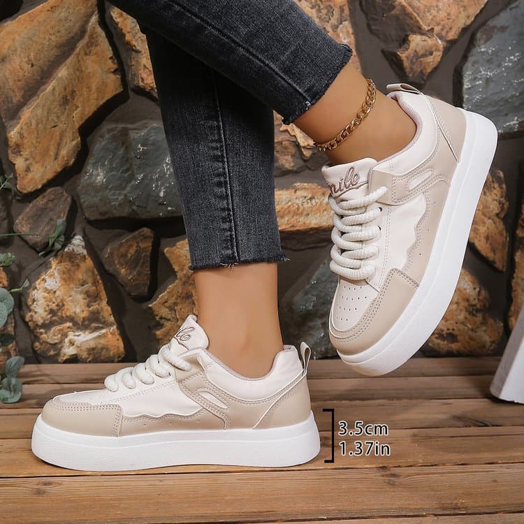 2026 Spring/Autumn New Student Low-Top Skate Shoes Women Casual Sports Skate Shoes Cross-Border Large Size White Sneakers In Stock