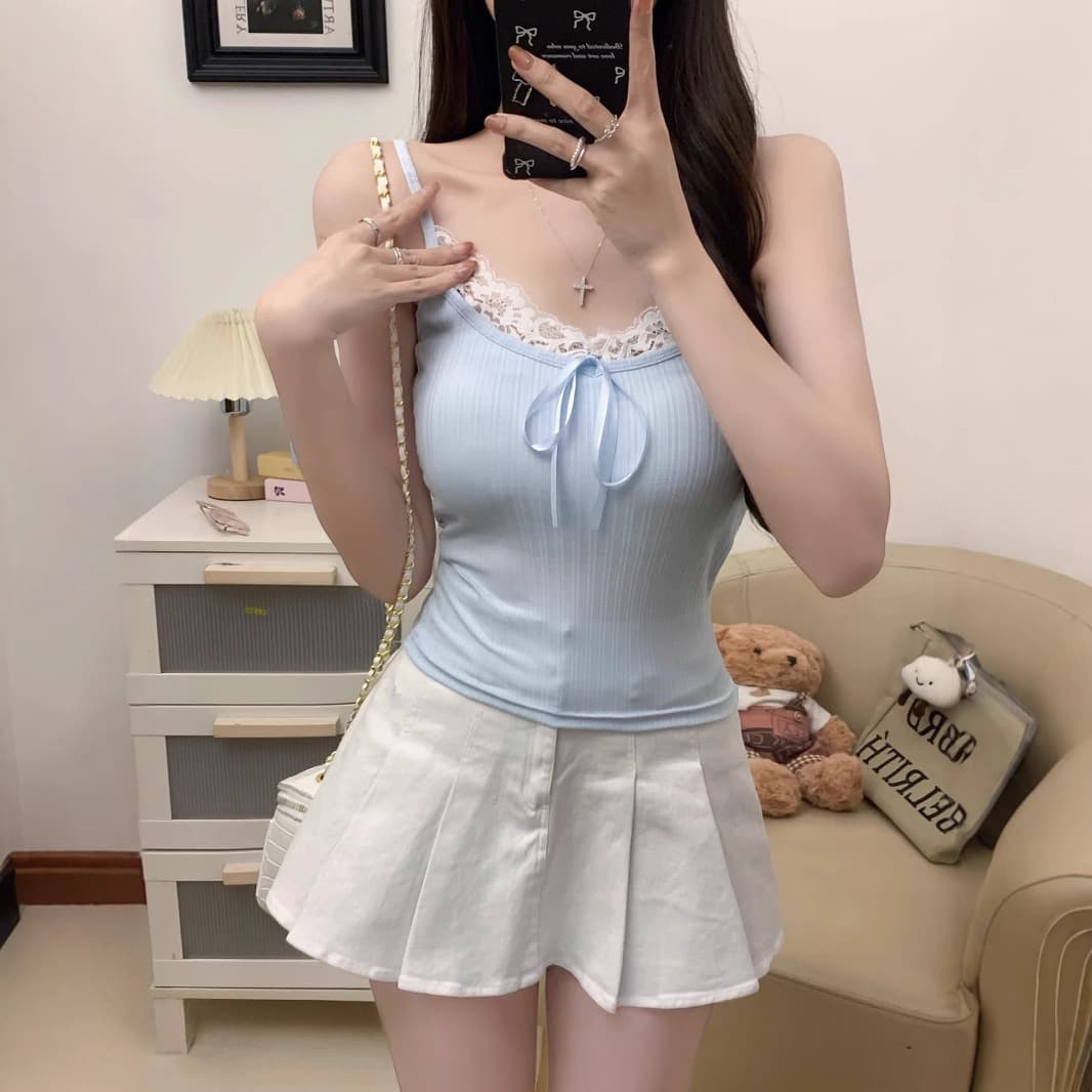 765# Pure and sexy lace patchwork ribbed camisole for women with bra pads, slim fit and flattering base layer