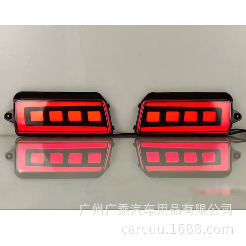 Suitable for 2005-10 Jeep Grand Cherokee Dodge Coolway rear bumper light modified LED rear tail light fog light brake