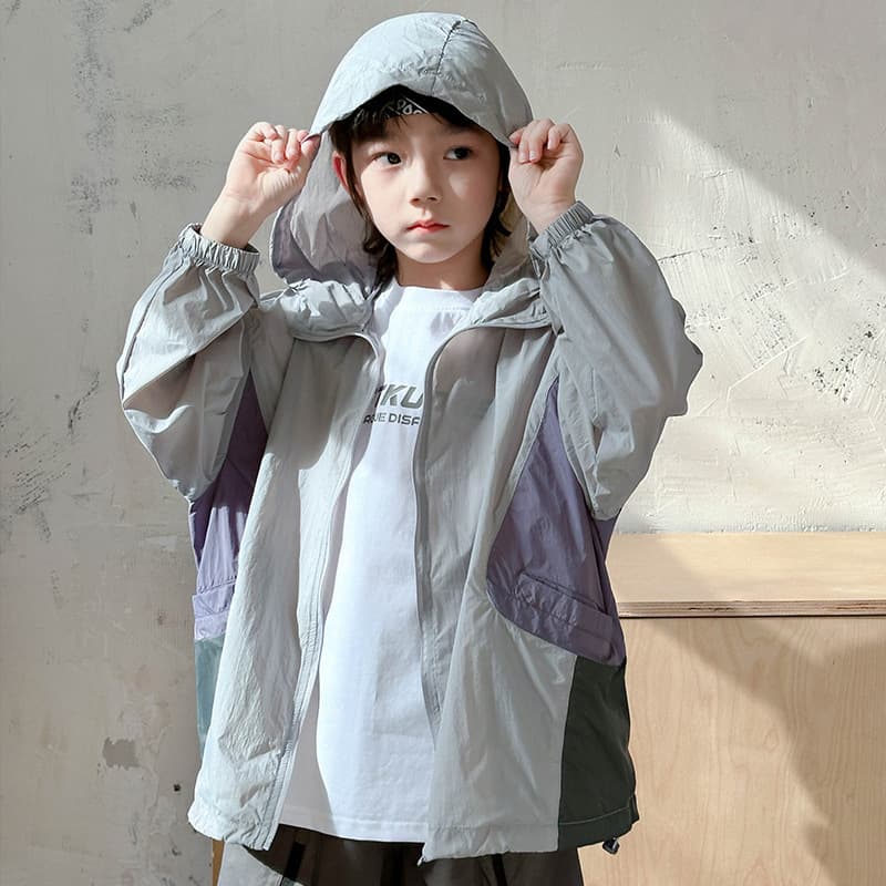 Boys Summer Clothing Sun Protection Outerwear Lightweight Trendy Polyester Fabric Detachable Hood UV Protection for Middle And Big Kids