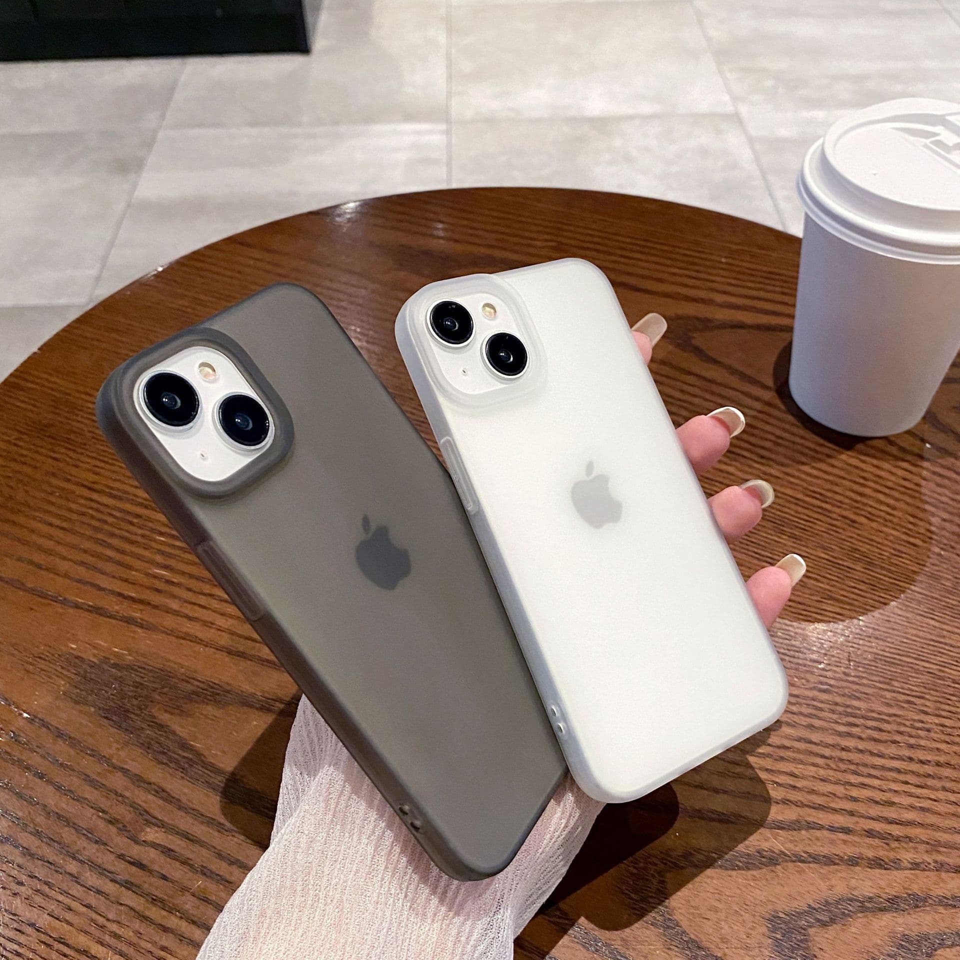 Ultra-thin ice fog iPhone17promax frosted 16 mobile phone case suitable for Apple 15 large holes 14 high-looking girls