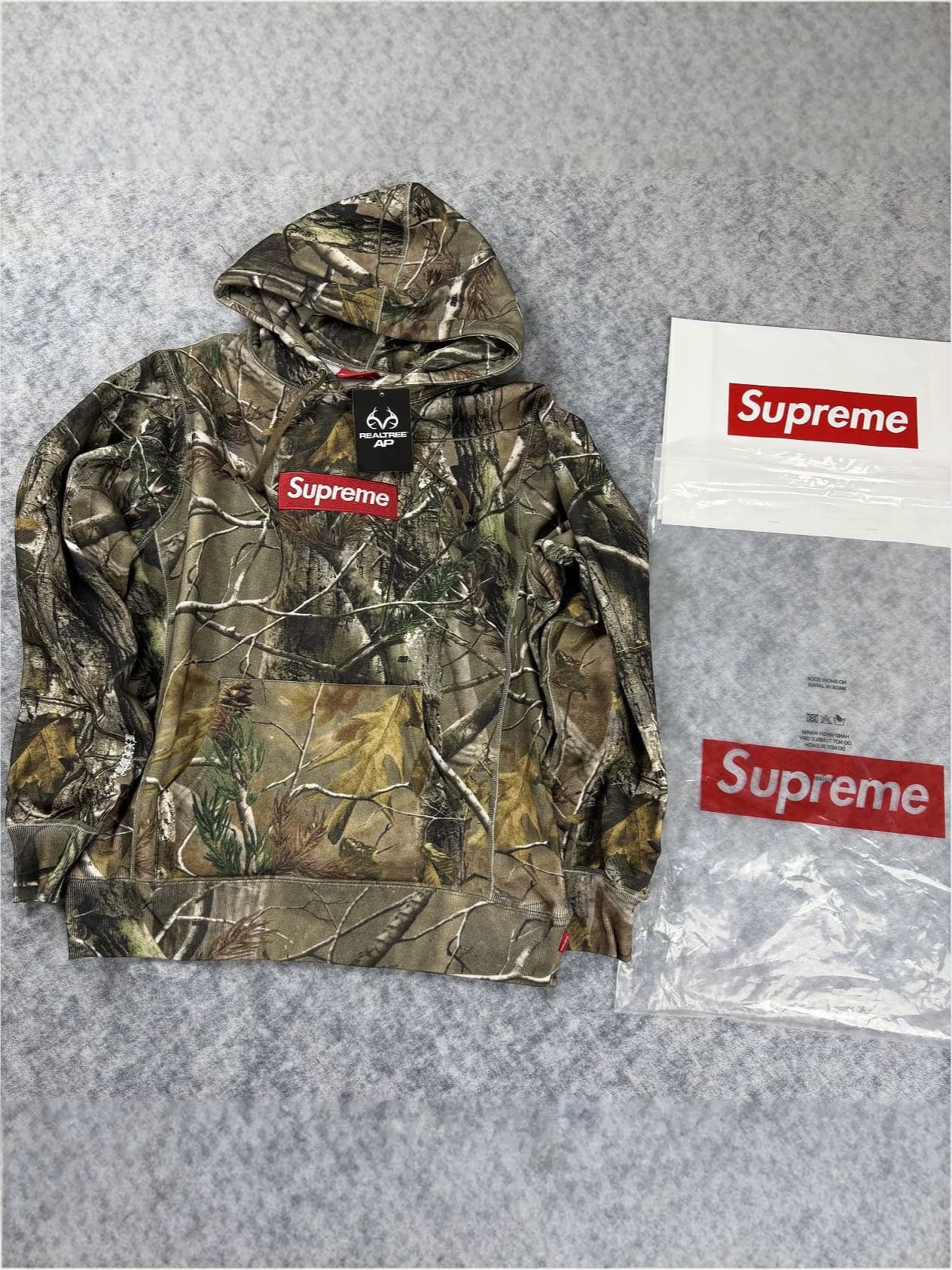 In Stock Hoodie Supreme 25FW Box Logo Embroidery Bogo Classic Style