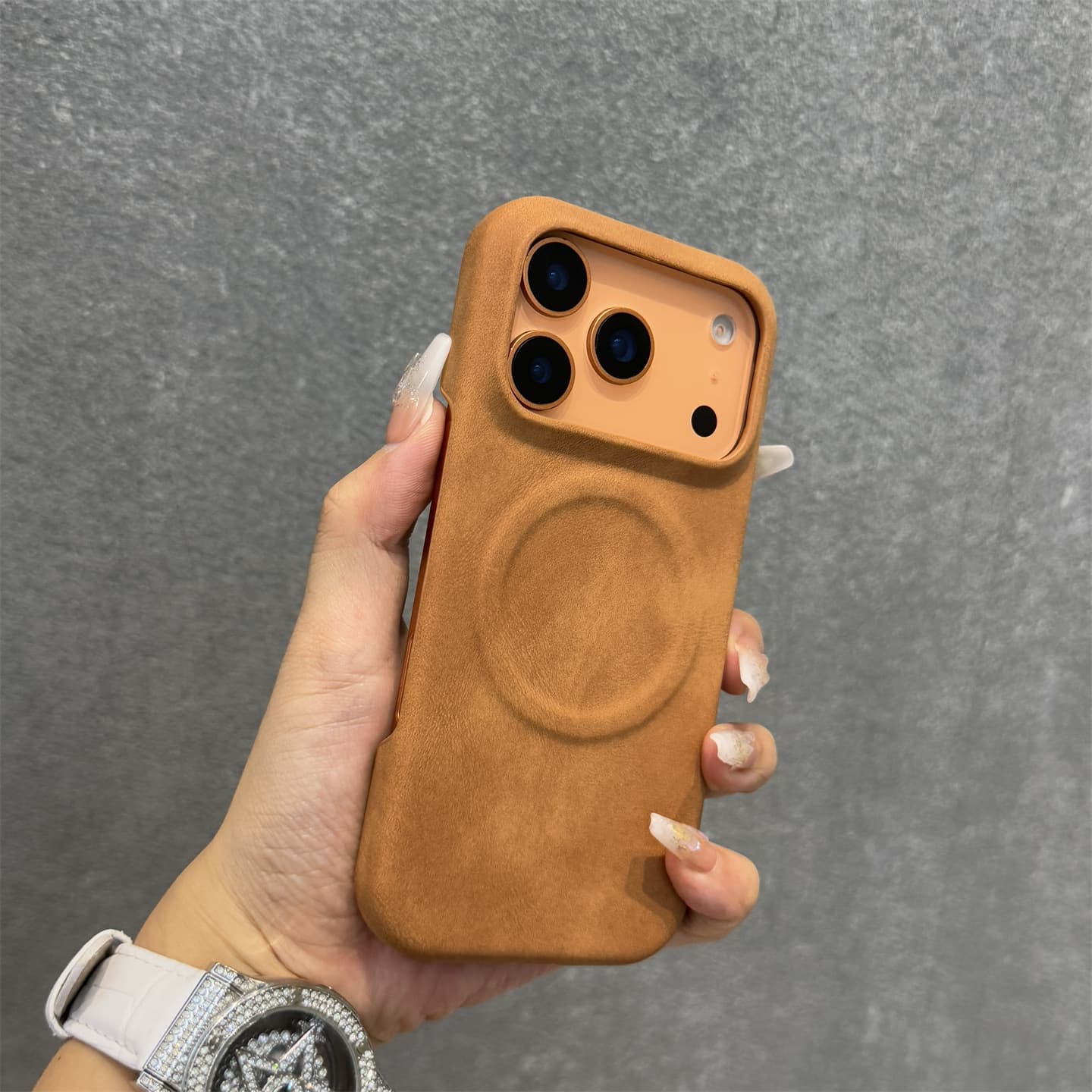 Suitable for Apple 17 Phone Case, Sheepskin Texture Semi-wrap Magnetic Retro Leather iPhone 16 Hard Protective Case 12