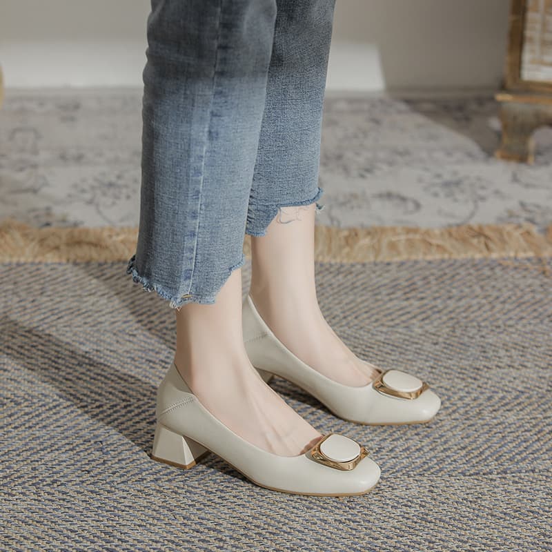 Super soft single shoes with thick heel, new summer fairy style scoop shoes, shallow mouth, versatile medium heel mom shoes, large size women's work shoes