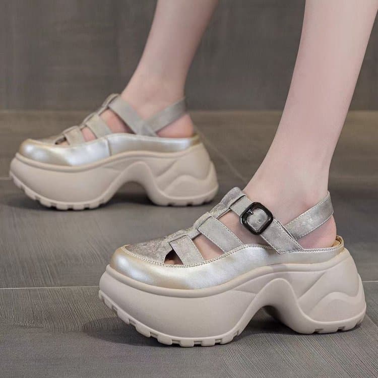 Thick-soled Roman Sandals for Women 2026 Summer New Style Hollow Breathable Casual Fashion Versatile Thick Heel Heightening Sandals for Women
