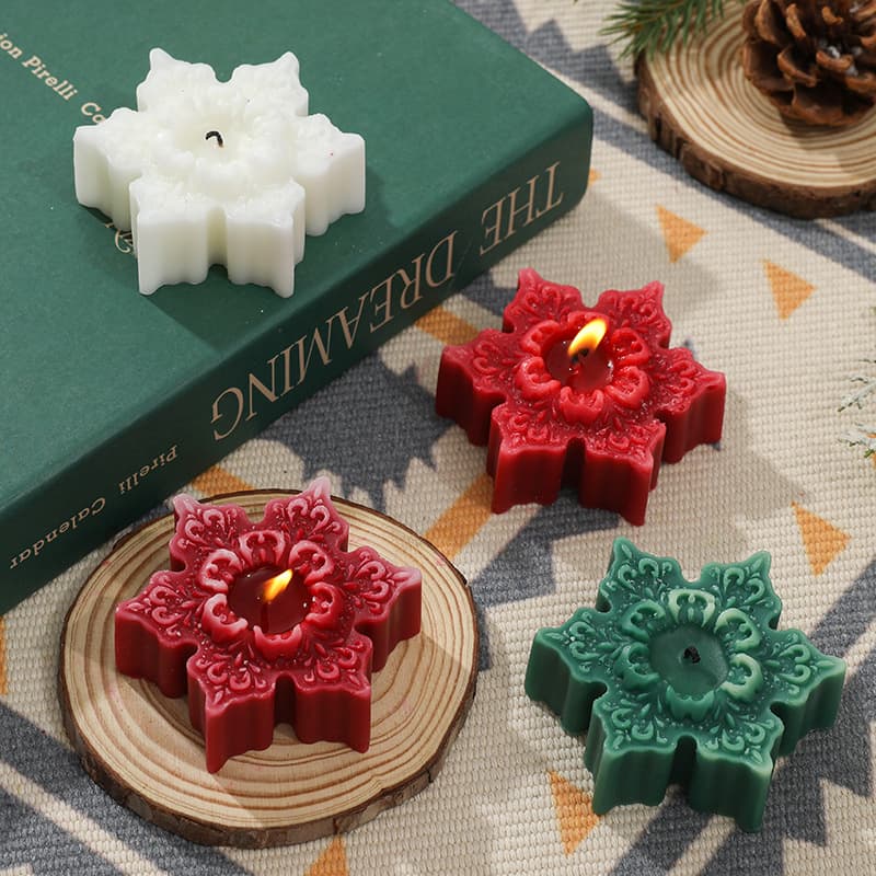 Cross-border Christmas Snowflake Scented Candle Winter Creative Shape Aromatherapy Gift Holiday Gift Home Decoration