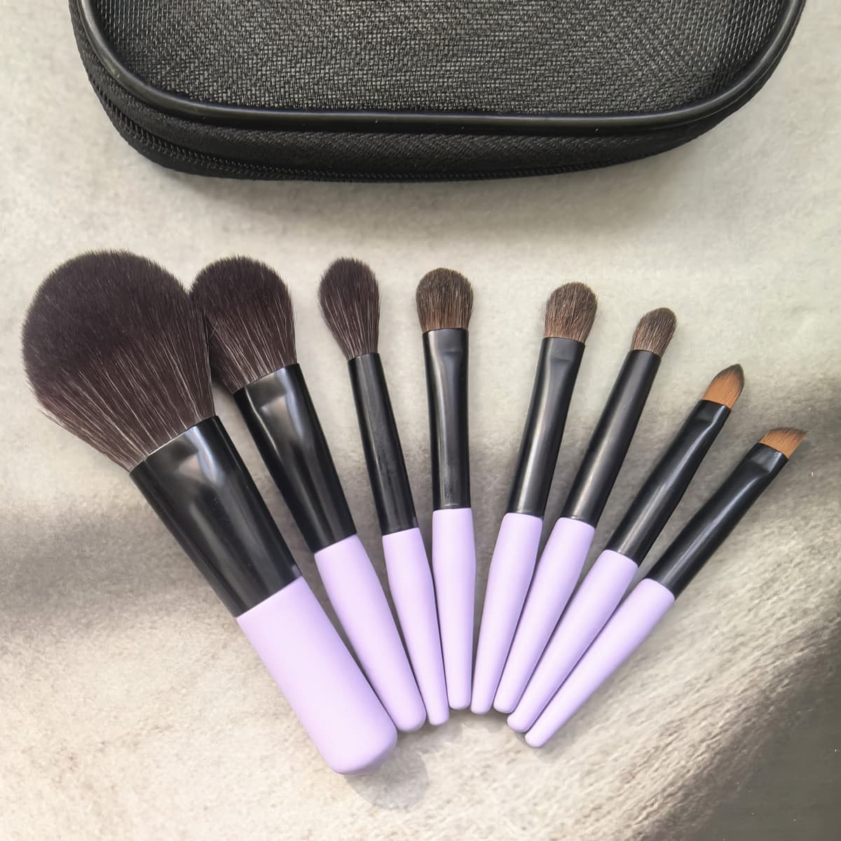 Mini 8-Piece Animal Hair Makeup Brush Set, Portable Travel-Friendly Eyeshadow Brushes