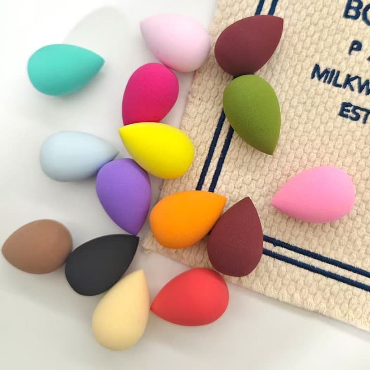 Factory Direct Supply Mini Water Drop Makeup Sponge, Dual-Use for Dry and Wet Application, Does Not Stick to Powder, Does Not Shed Residue, Portable Touch-Up Powder Puff, Hot-Selling Item
