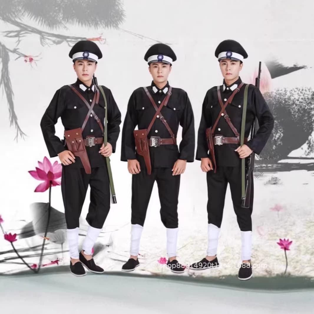 The Republic of China Ergouzi performance costumes, the Republic of China police uniforms, the same style of stage drama performance costumes in the Shanghai patrol room