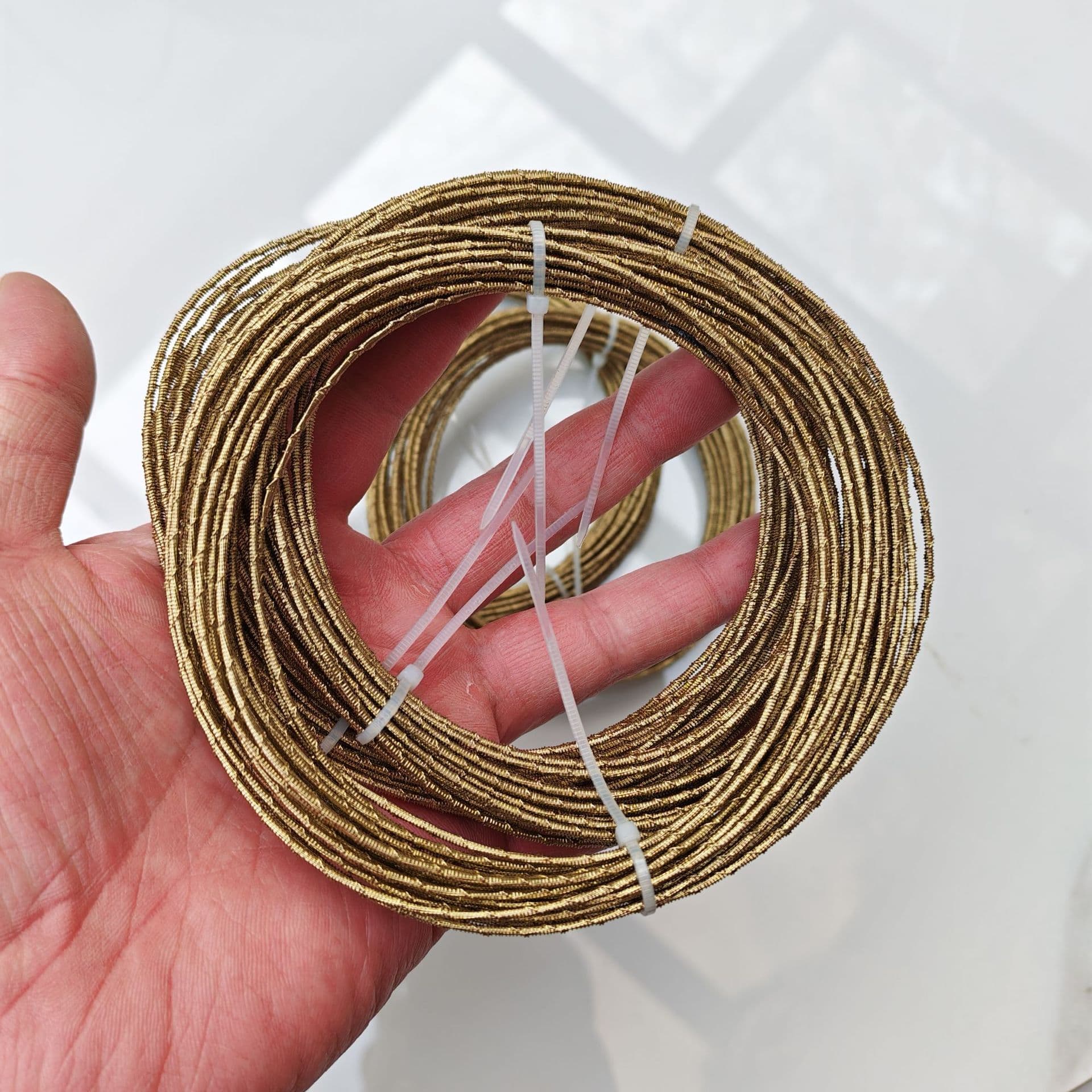 Factory Direct Single-Edge Ring Cutting Saw Wire, Golden Square Cutting Saw Line, Knife Saw Blade, Providing Processing Services