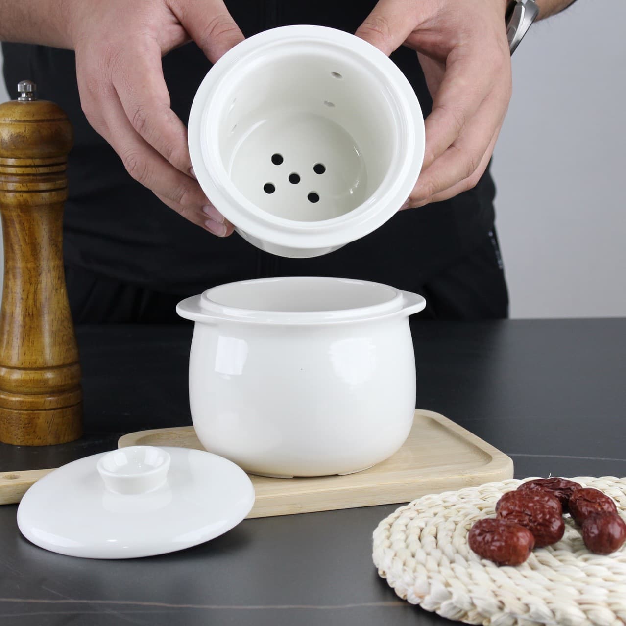 Minnan Overflow Soup Double-Boiled Pot, Perforated Inner Pot No Filter Needed, Lidded Steaming Pot, Ceramic Stewing Jar, Overflow Chicken Soup Tool, Drip Soup