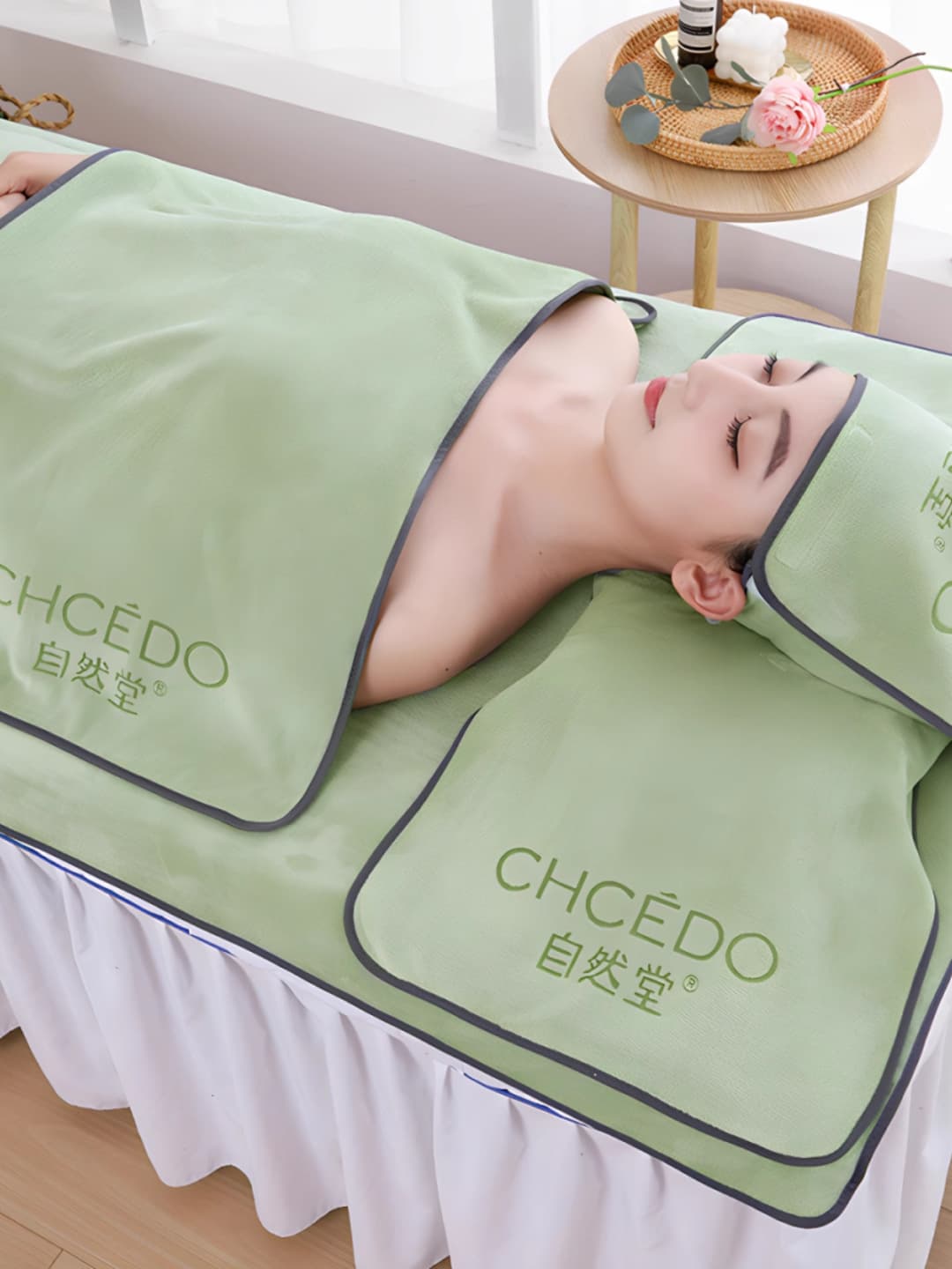 Beauty salon-grade towels, ear cleaning therapy massage towels, matcha-colored pillowcases, and chest towels; soft, absorbent, and with logo.