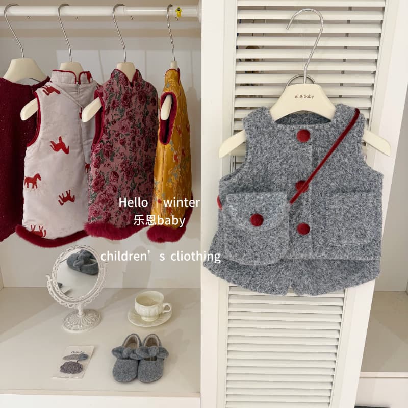 [Le'en Baby] Elegant Winter Girls Gray Woolen Vest and Shorts Set for Chinese New Year, Stylish Outfit for Girls