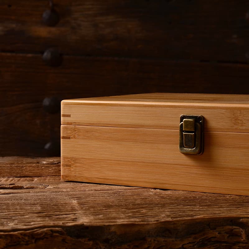 Buckle Bamboo Soft Pack Box Rectangular with Lining Solid Wood Bamboo Box Chinese Gift Box for Cosmetics Hanfu Storage Container