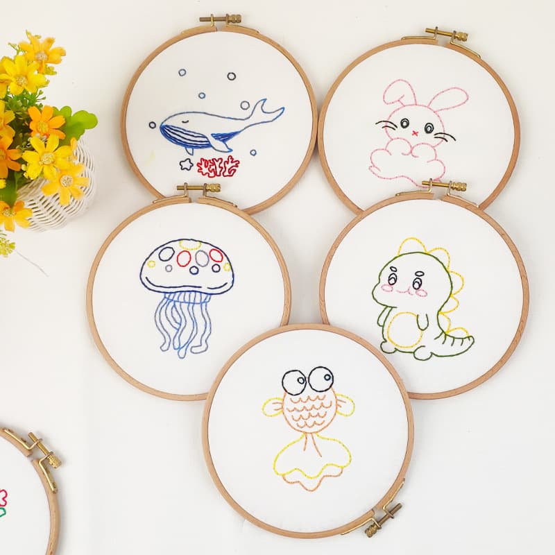 2021 New DIY Handmade Beginner Embroidery Children's Cartoon Animal Fabric Simple 3D Ribbon Embroidery Material Kit