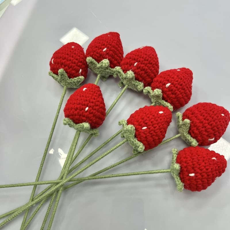 Knitted Strawberry Home Decorations Yarn Crochet DIY Bouquet Christmas Gift Knitted Flowers Home Handmade Crafts