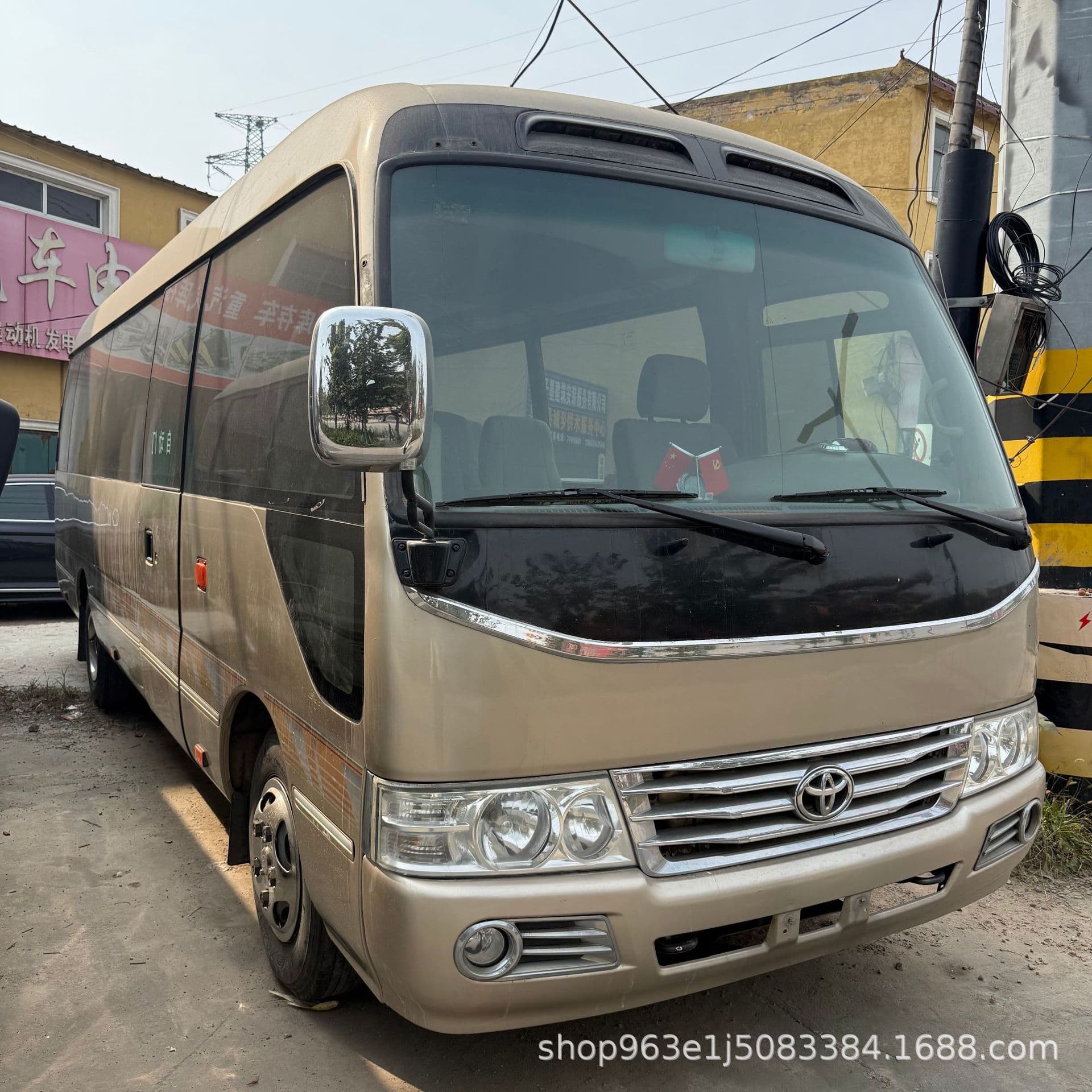 Export Used Toyota Coaster Euro III Emission Used 30 Horsepower Engine Toyota 23-Seat Business Bus