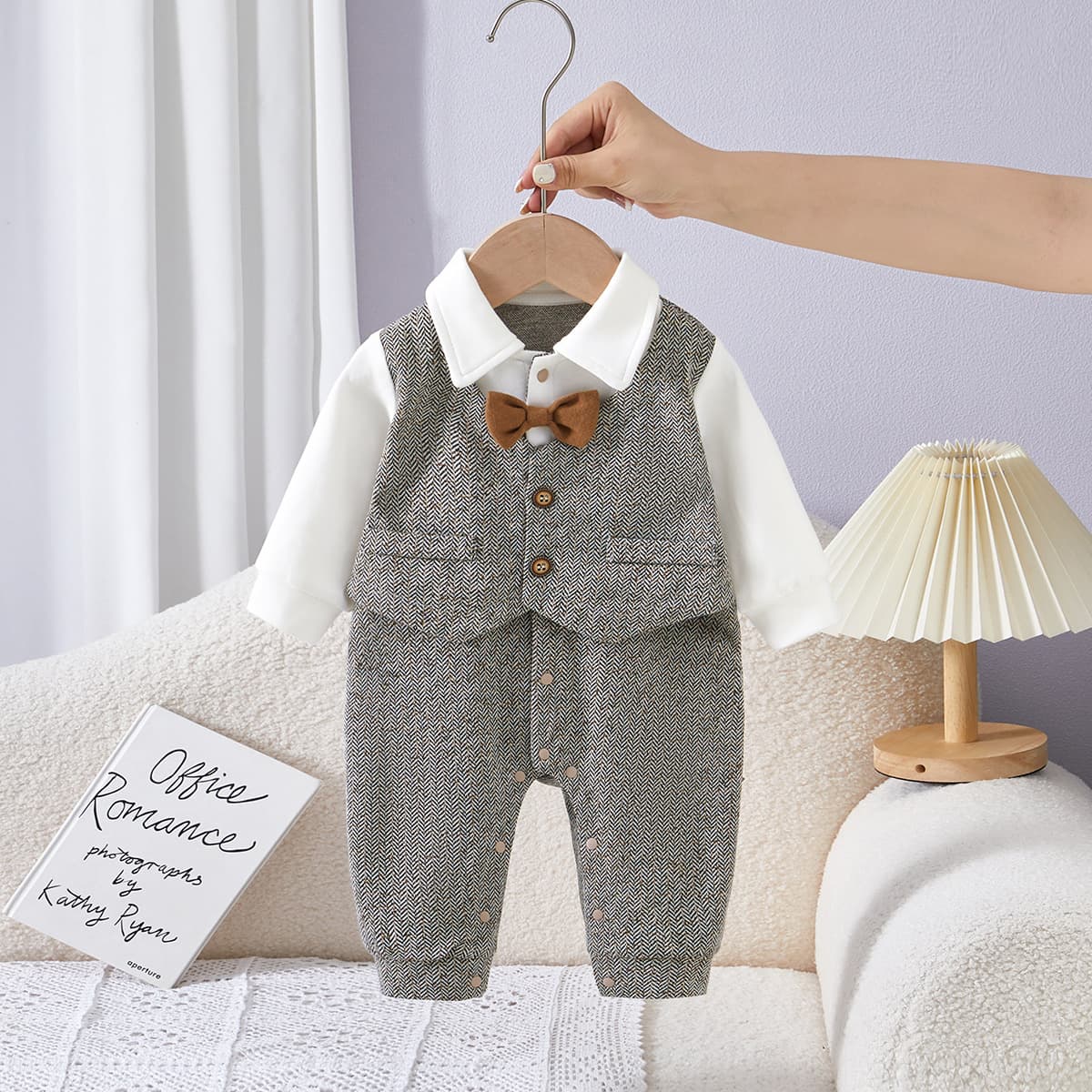 Children's Clothing 2026 Autumn New Baby Birthday Suit Bow Tie Gentleman Bodysuit Fake Two-Piece Baby Onesie Crawler