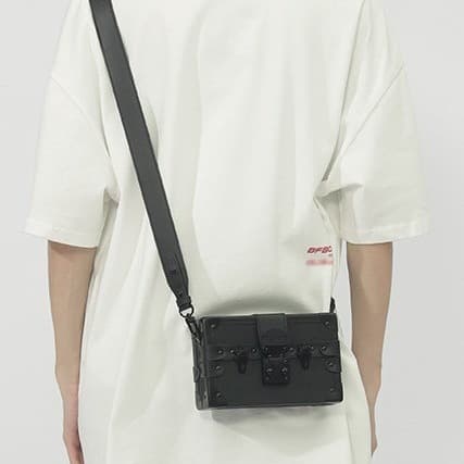 Trendy Brand Premium Crossbody Bag Men's Versatile Personality Box Bag Small Square Bag Women's 2023 New Lock Buckle Bag Crossbody Bag