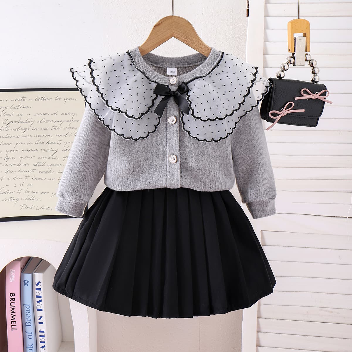 Amazon Cross-border European and American Girls' Set Autumn New Arrival Polka Dot Lapel Knit Top Pleated Princess Skirt Set