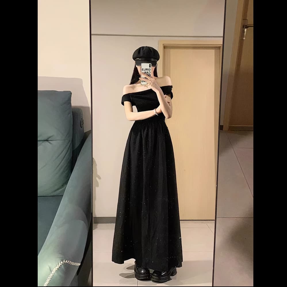 French Style Black Sleeveless Dress for Petite Women, New Slim Fit Long Dress 2026 Summer High-End Flowing Light Effect