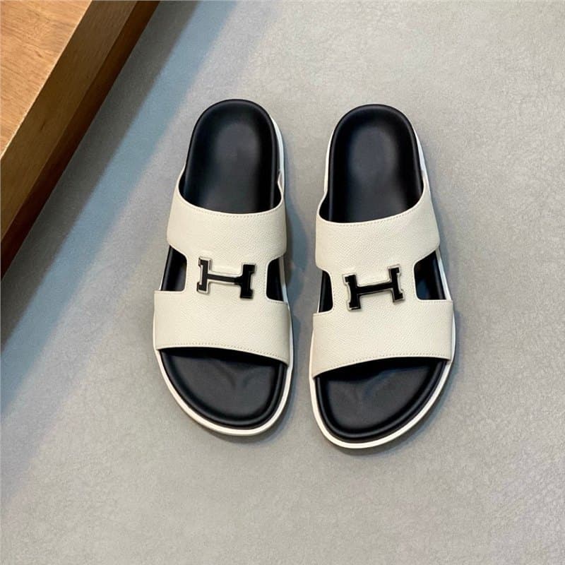 2026 European Station Cross-border Summer Outdoor Wear Thick Sole High-end Slippers Men Anti-slip Hot Style European and American H Brand Flip-flops