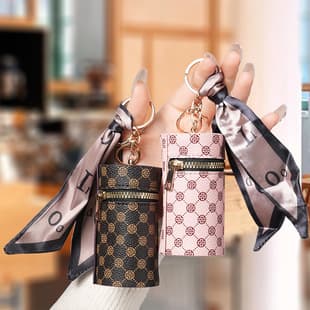 Luxury Mini Keychain Pouch for Earphones, Lipstick, Keys, Retro Bucket Bag Style, Simple Hanging Pendant