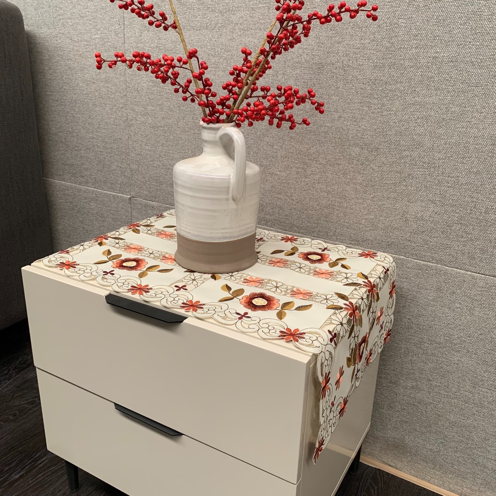Foreign Trade New Bedside Table Cover, European-style Embroidered Fabric, Microwave Cover, Dust-proof Decorative Manufacturer Tablecloth Wholesale